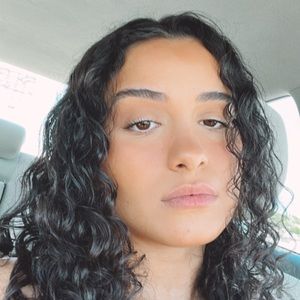 Meet your Posher, Daniella